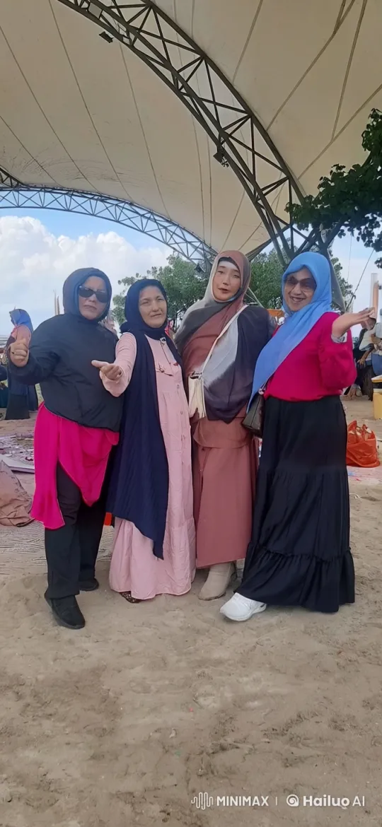 Four Women Transform into Kung Fu Warriors – AI Generated Video | Hailuo AI
