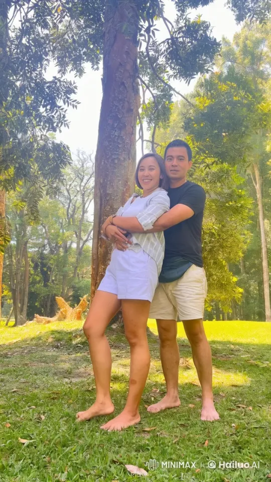 Couple's Kung Fu Showdown in Serene Park Setting – AI Generated Video | Hailuo AI