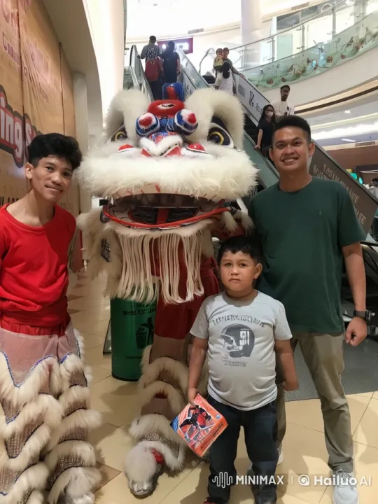Chinese Lion Dance and Kung Fu Performance in Mall – AI Generated Video | Hailuo AI