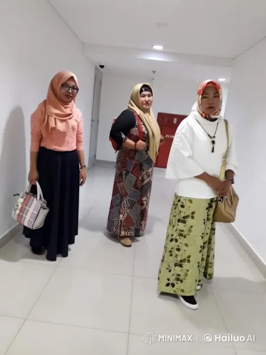 Three Hijabi Women Gracefully Practice Kung Fu – AI Generated Video | Hailuo AI