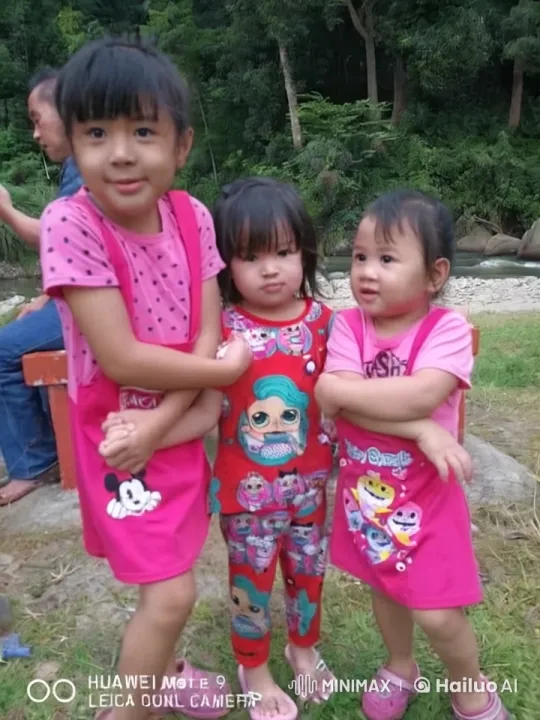 Children Joyfully Demonstrate Kung Fu in Nature – AI Generated Video | Hailuo AI