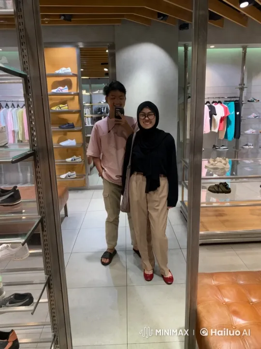 Kung Fu Duo Battles in Modern Clothing Store – AI Generated Video | Hailuo AI