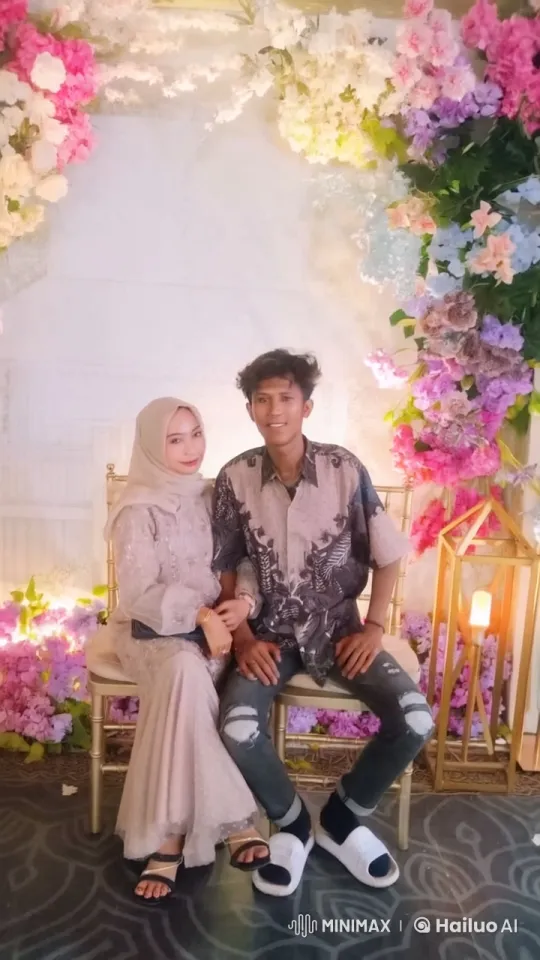 Couple in Love Amidst Elegant Flower-Lantern Decor – AI Generated Video | Hailuo AI