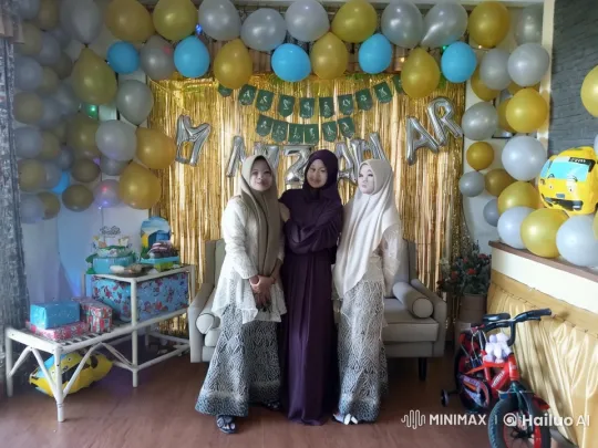 Joyful Celebration with Traditional Attire and Festive Decor – AI Generated Video | Hailuo AI