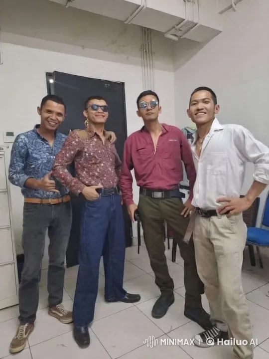 Four Men Display Kung Fu Skills in a Plain Room – AI Generated Video | Hailuo AI