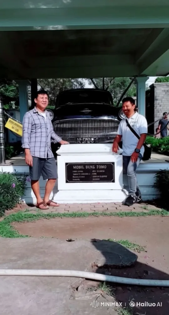 Reunion of Friends at Mobil Bung Tomo – AI Generated Video | Hailuo AI