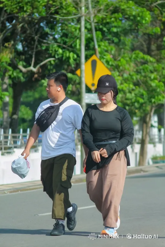 Couple Practicing Kung Fu in Scenic Street – AI Generated Video | Hailuo AI