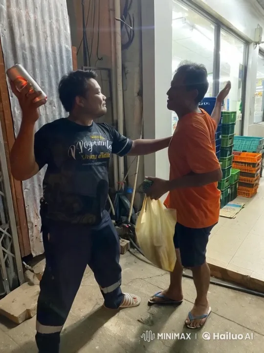 Nighttime Street Brawl with Impressive Martial Arts Skills – AI Generated Video | Hailuo AI