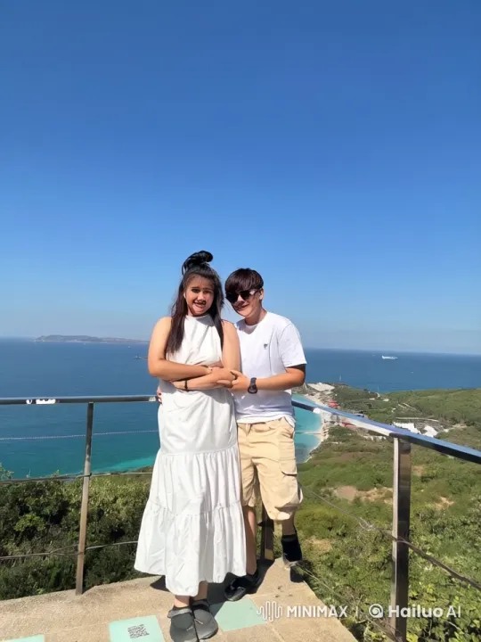 Summer Playfulness at Scenic Ocean View – AI Generated Video | Hailuo AI