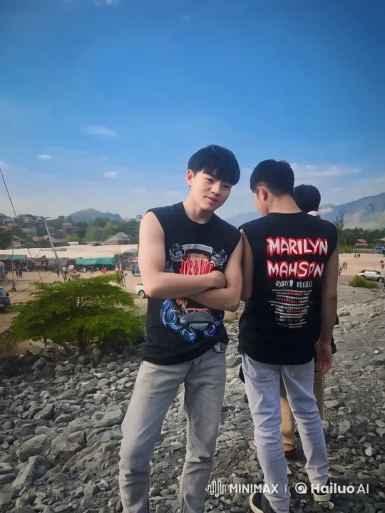 Edgy Rockers in Live2D Kung Fu Showdown – AI Generated Video | Hailuo AI
