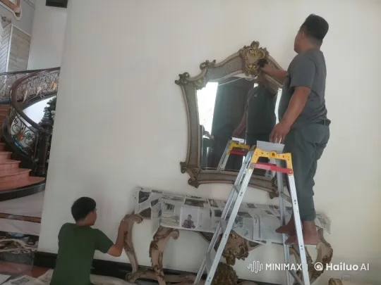 Luxurious Interior: Mirror Installation and Unexpected Sparring Session – AI Generated Video | Hailuo AI