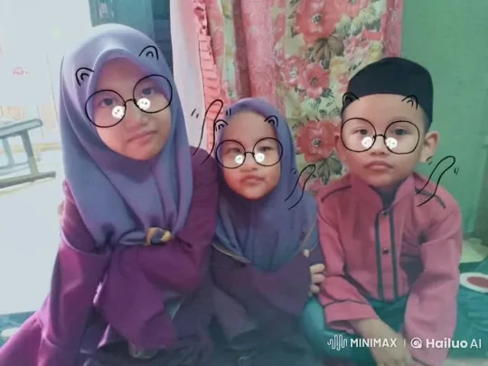Colorful Kids Perform Energetic Kung Fu in Traditional Attire – AI Generated Video | Hailuo AI