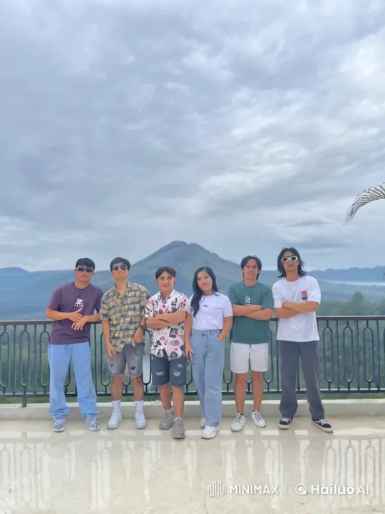 Friends Enjoy Summer, Mock Kungfu on Mountain Balcony – AI Generated Video | Hailuo AI
