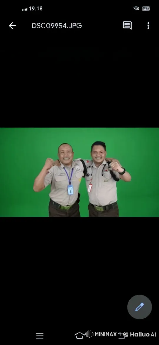 Security Guards Perform Impressive Kung Fu Routine – AI Generated Video | Hailuo AI