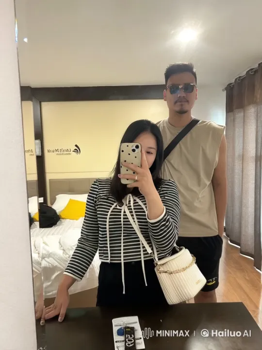 Couple Performs Synchronized Kung Fu in Hotel Room – AI Generated Video | Hailuo AI