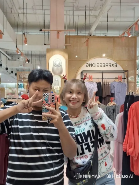 Kungfu Fight in Boutique Clothing Store – AI Generated Video | Hailuo AI