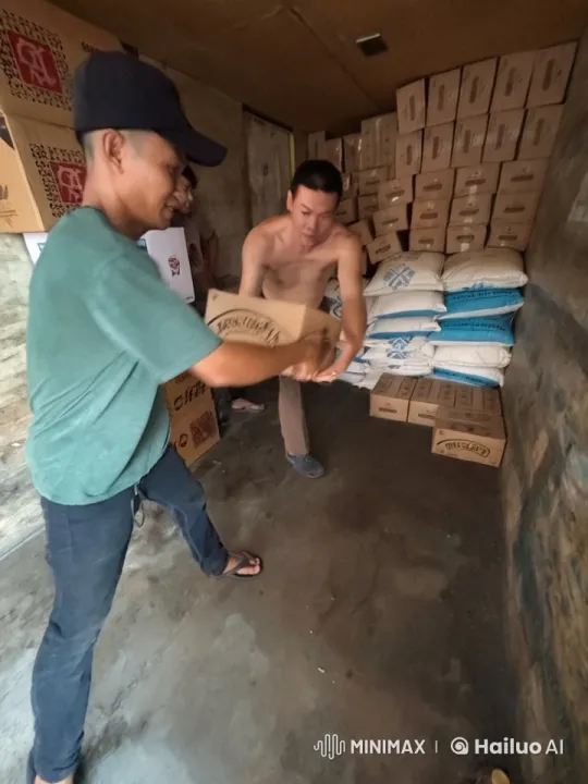 Martial Arts Duel in Confined Storage Space – AI Generated Video | Hailuo AI