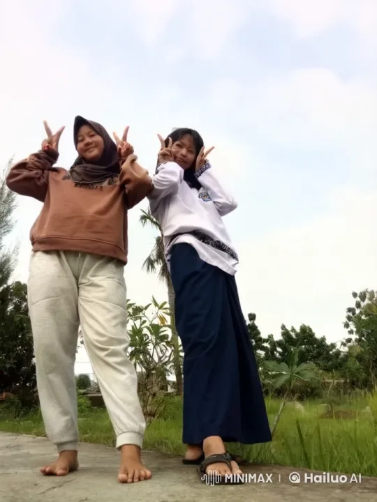 Casual Kungfu Display in Tranquil Garden Setting – AI Generated Video | Hailuo AI