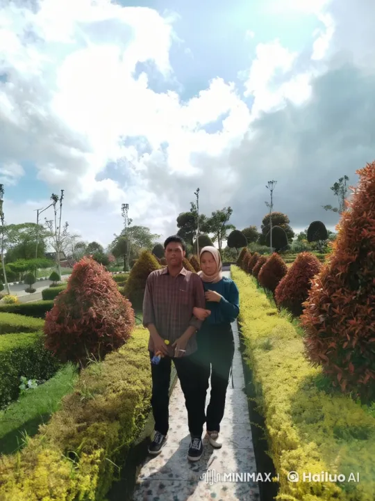 Garden Setting Showcases Martial Arts Grace and Power – AI Generated Video | Hailuo AI