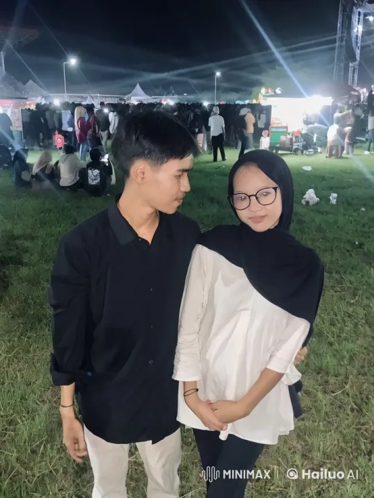 Crowded Event: Young Duo Showcases Impressive Kungfu Skills – AI Generated Video | Hailuo AI