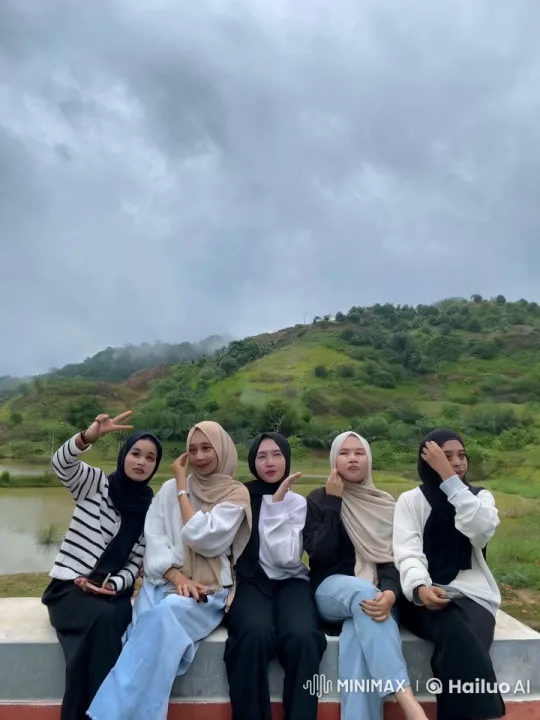 Five Friends Enjoy a Peaceful Outing on a Bench – AI Generated Video | Hailuo AI