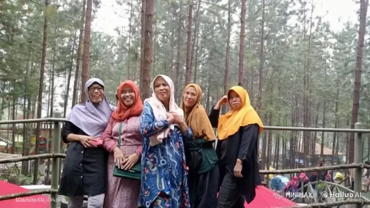 Vibrant Women in Colorful Outfits Pose Playfully in Forest – AI Generated Video | Hailuo AI