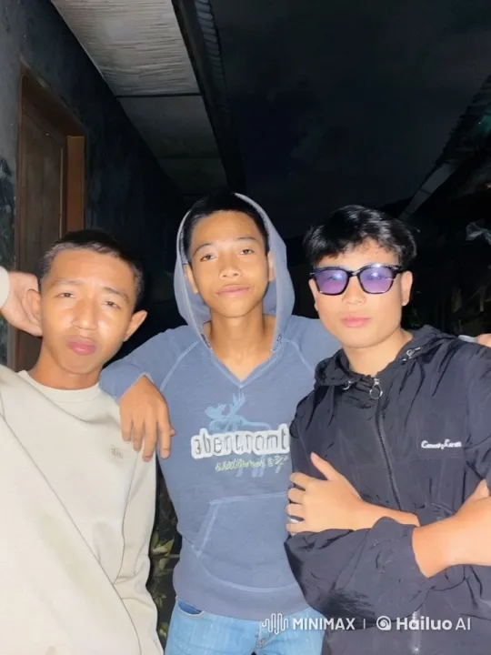 Young Men Perform Kungfu Under the Night Sky – AI Generated Video | Hailuo AI