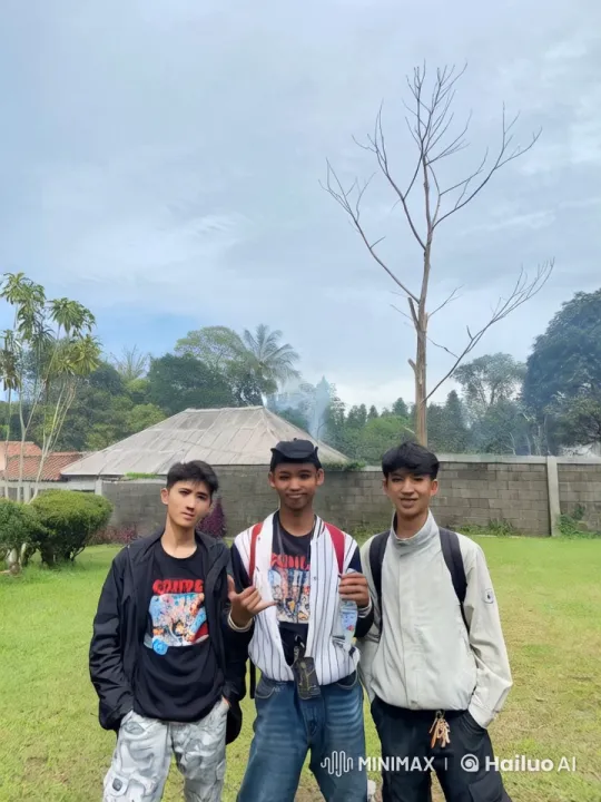 Young Men Practicing Kung Fu in a Park – AI Generated Video | Hailuo AI