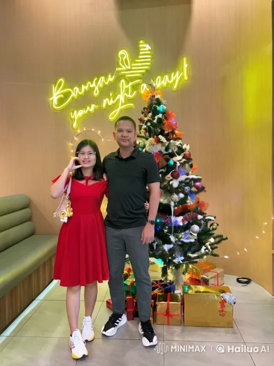 Festive Martial Arts Display in Front of Christmas Tree – AI Generated Video | Hailuo AI