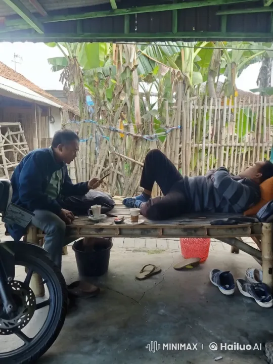 Rustic Shelter Kung Fu Duo: From Relaxation to Dynamic Combat – AI Generated Video | Hailuo AI