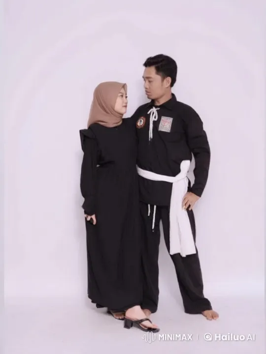 Couple Demonstrates Wing Chun Kung Fu Techniques – AI Generated Video | Hailuo AI