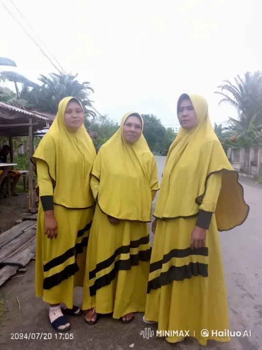 Synchronized Kung Fu Routine by Three Women in Tropical Setting – AI Generated Video | Hailuo AI