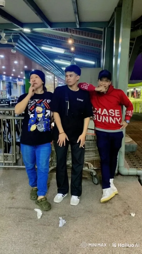 Outdoor Kung Fu Fight Scene with Three Individuals – AI Generated Video | Hailuo AI