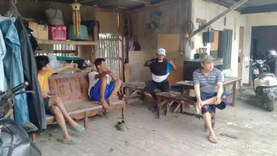 Rustic Room Transforms into Energetic Kung Fu Demonstration – AI Generated Video | Hailuo AI