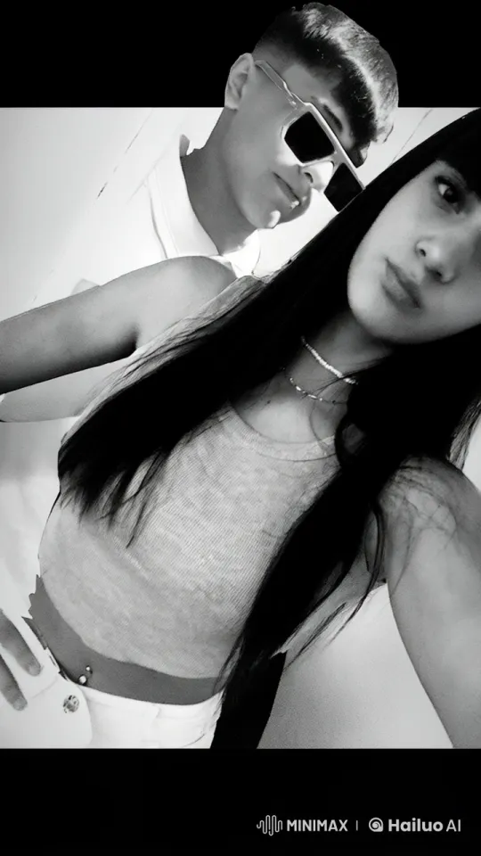 Black and White Intimate Couple's Kiss – AI Generated Video | Hailuo AI