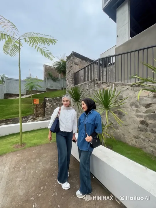Two Women Practicing Kungfu in a Garden – AI Generated Video | Hailuo AI