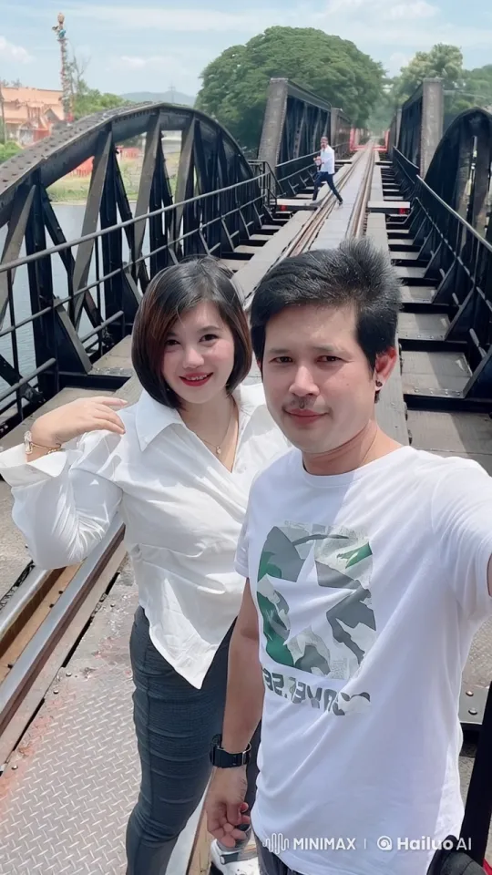 Couple Fights on Historic Iron Bridge – AI Generated Video | Hailuo AI