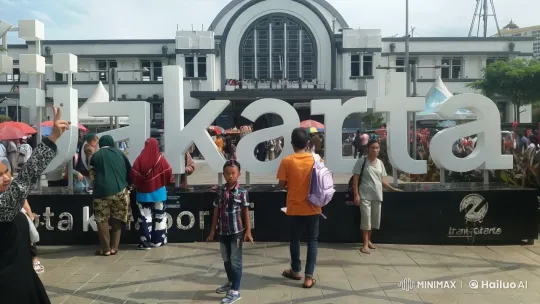 Kung Fu Performance in Jakarta Kota Station Square – AI Generated Video | Hailuo AI