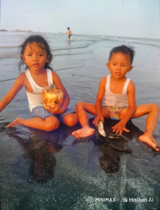 Children's Playful Kungfu on Sunny Beach – AI Generated Video | Hailuo AI