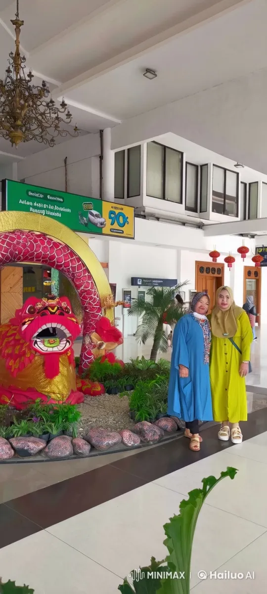 Kungfu Performance Enlivens Station Decor – AI Generated Video | Hailuo AI