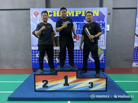Three Martial Artists Showcase Kung Fu Skills – AI Generated Video | Hailuo AI
