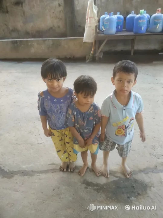 Children Practicing Playful Kungfu in Courtyard – AI Generated Video | Hailuo AI