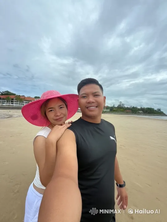Couple's Intense Kung Fu Battle on Beach – AI Generated Video | Hailuo AI