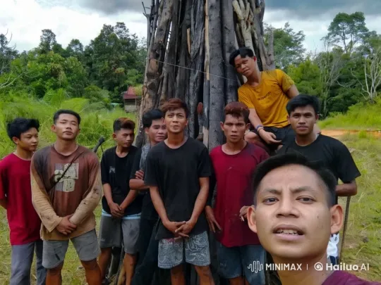 Young Men Practicing Kung Fu in Lush Setting – AI Generated Video | Hailuo AI