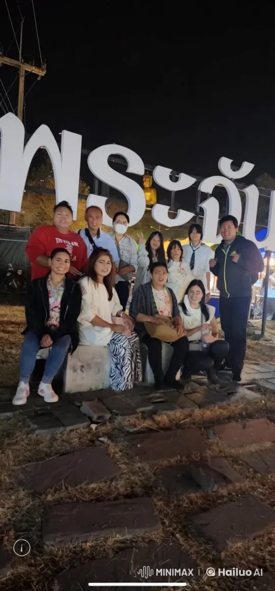 Nocturnal Kung Fu Showdown Under Illuminated Signage – AI Generated Video | Hailuo AI