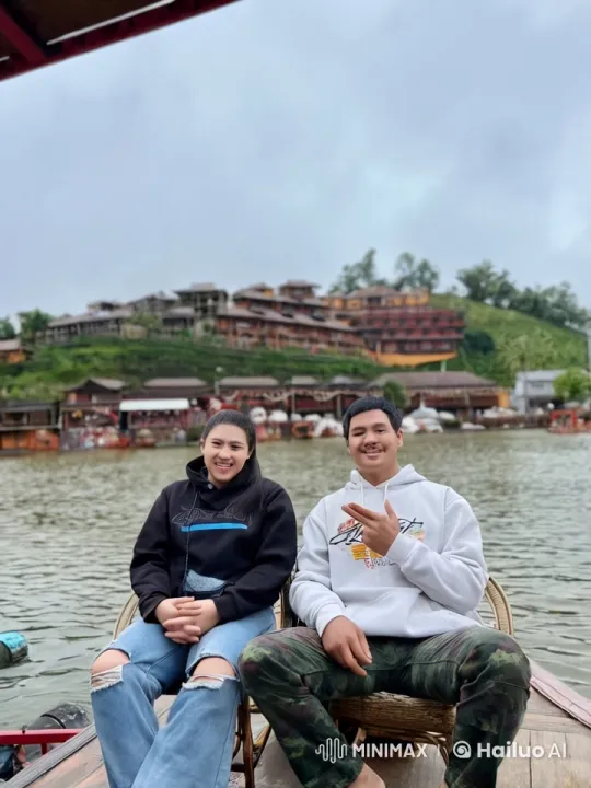 Kung Fu Fight on Scenic Lake with Dynamic Moves – AI Generated Video | Hailuo AI