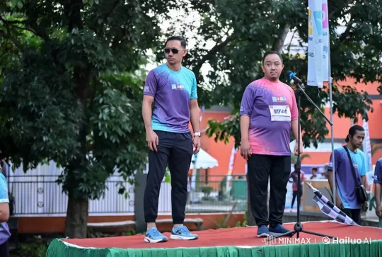 Colorful Stage Kungfu and Boxing Display – AI Generated Video | Hailuo AI