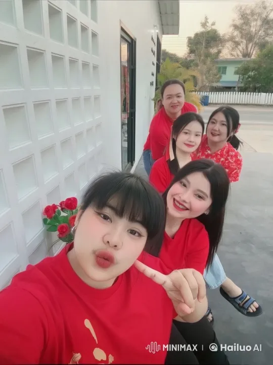 Red Shirt Friends' Dynamic Kung Fu Fight Outside Building – AI Generated Video | Hailuo AI