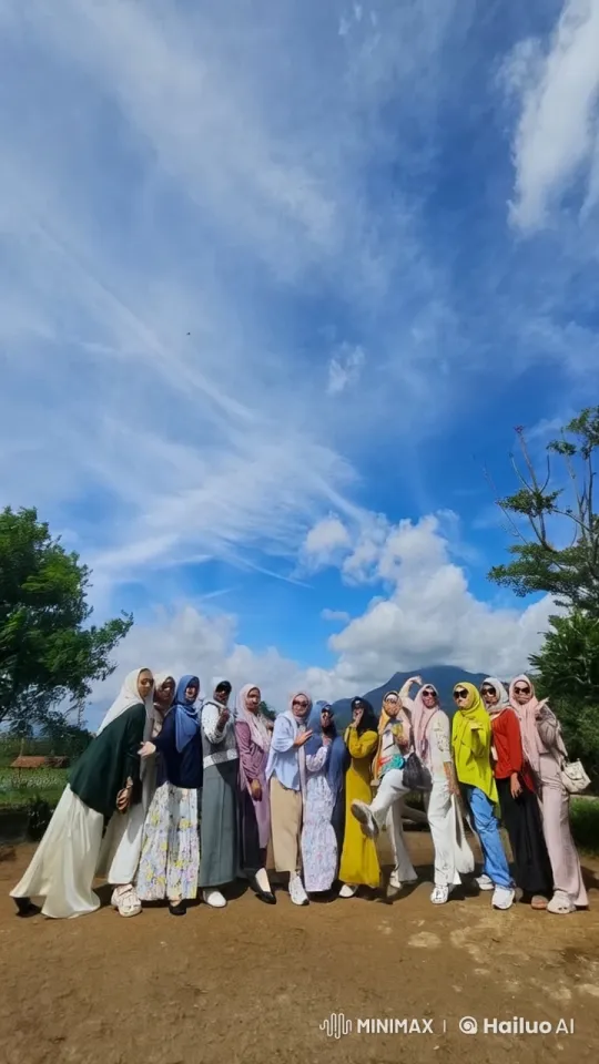 Colorful Wing Chun Kungfu Performance in Open Sky – AI Generated Video | Hailuo AI