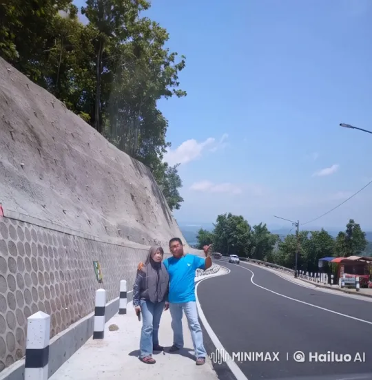 Chinese Martial Arts Demonstration on Mountain Road – AI Generated Video | Hailuo AI